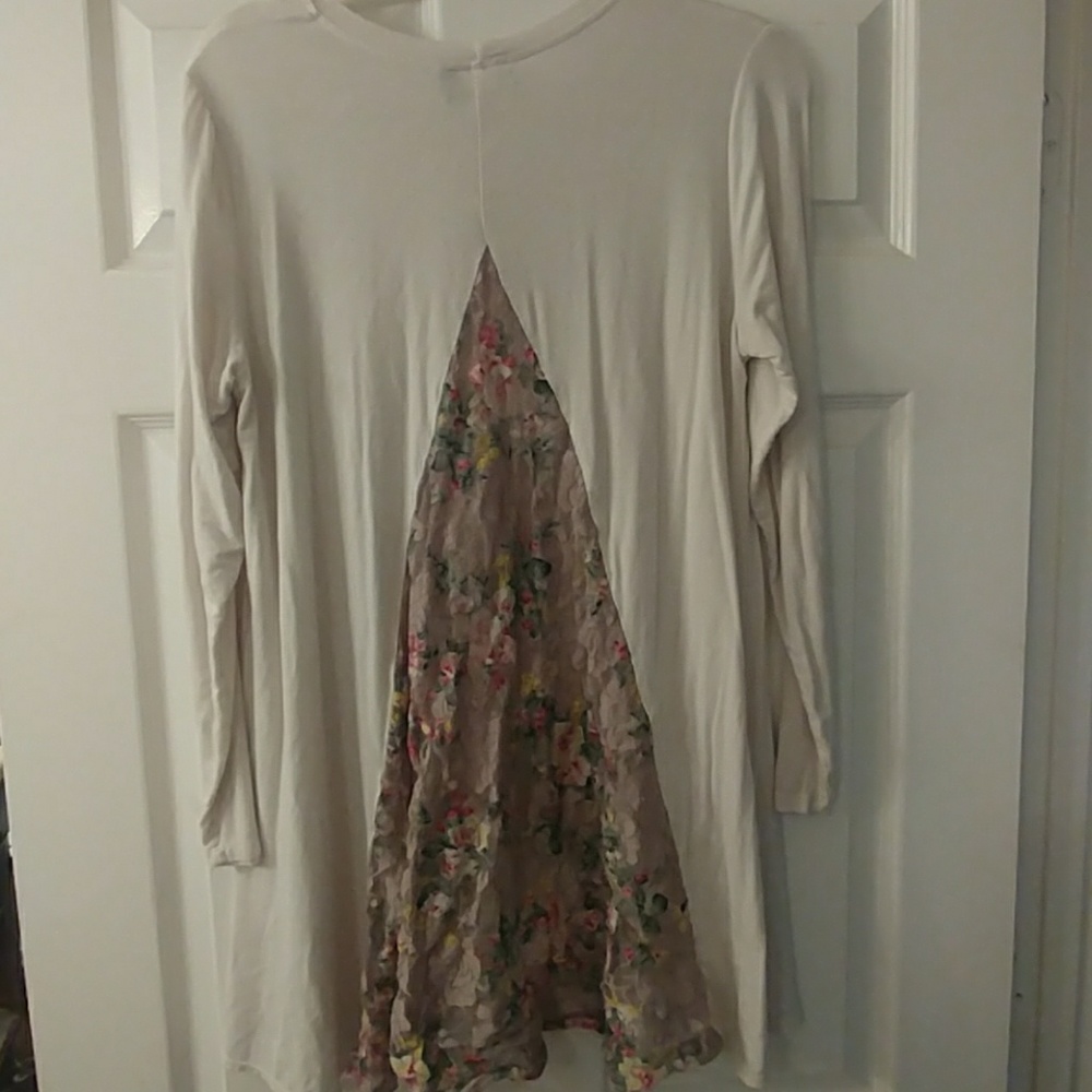 Floral Lace Back Top